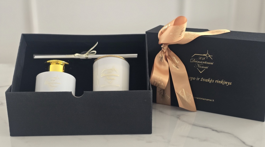 Kvepiančios žvakės ir namų kvapo rinkinys "Luxury White"