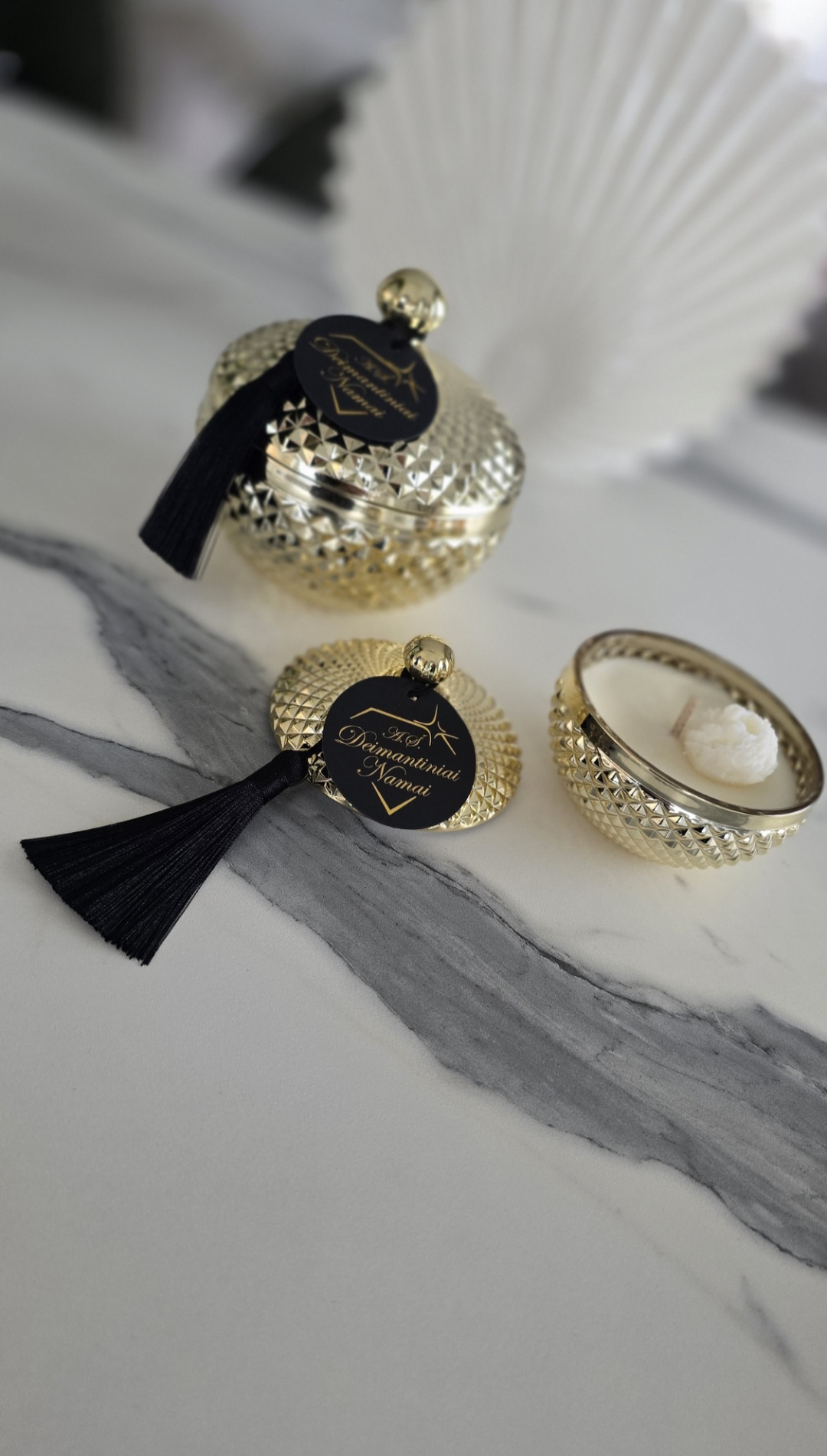 Kvepiančių žvakių ir kuto rinkinys "Auksas"