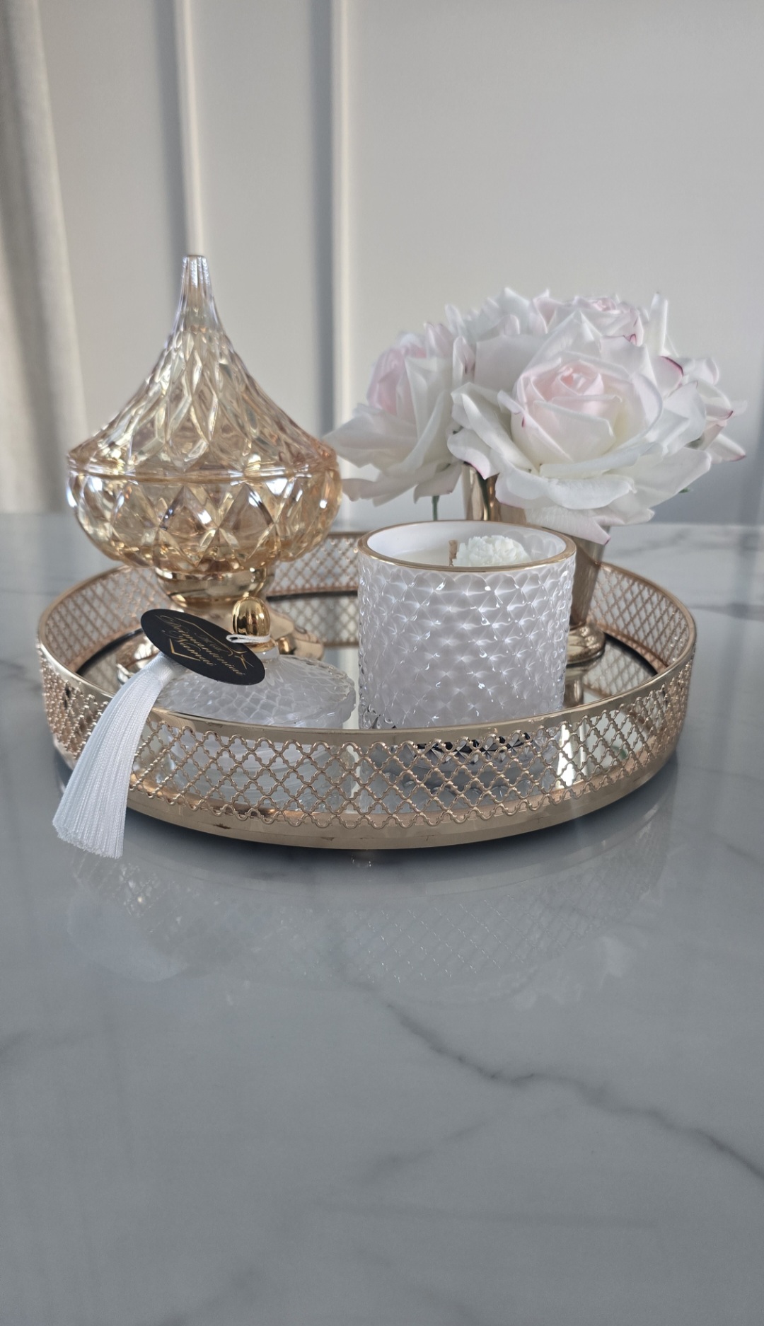 Elegantiškas stiklinis indas ant kojelės "Gold Diamond"