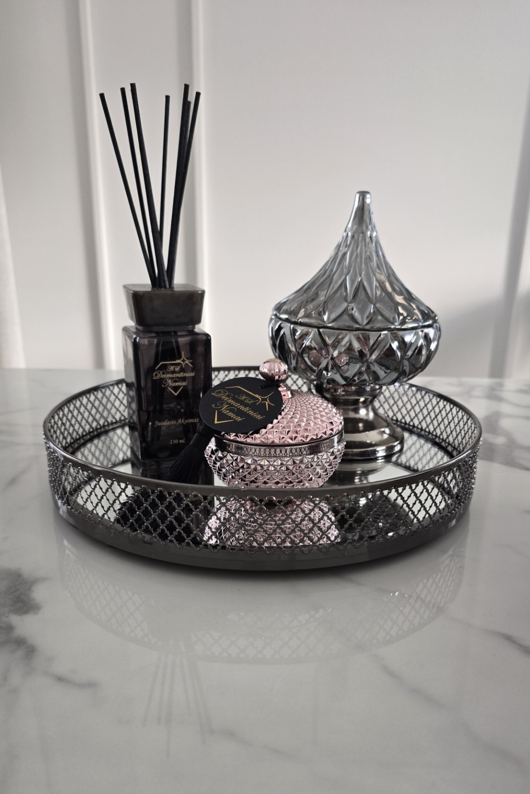 Rožinė auksinė žvakė ,,Starry Night L" 115 ml.