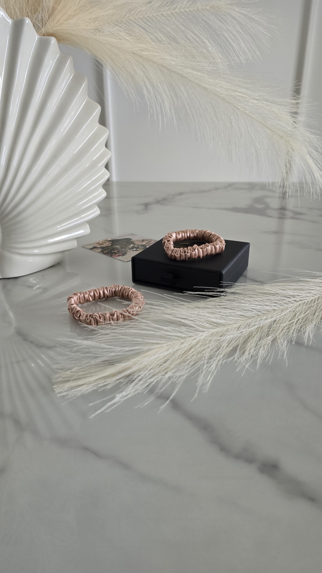 100% Mulberry šilko plaukų gumytė - aukso rožinė, XS dydis