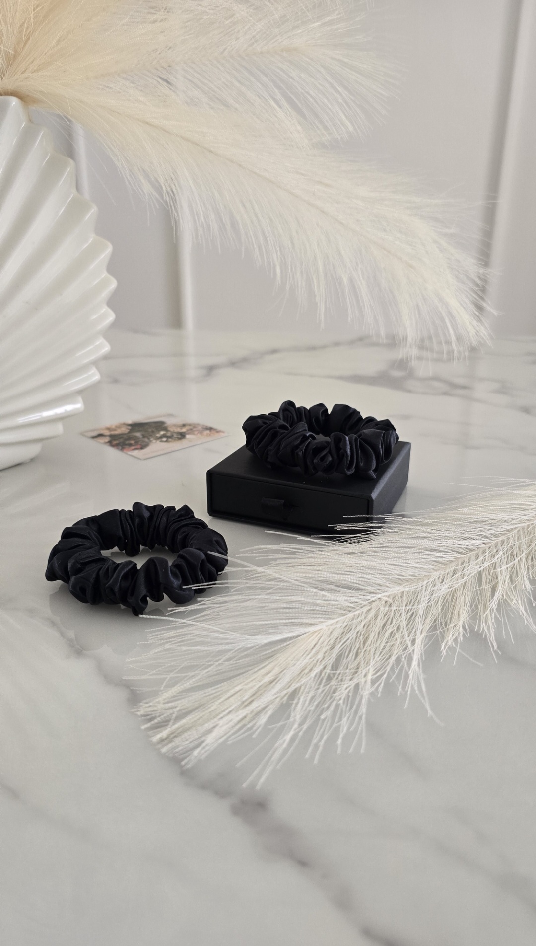 100% Mulberry šilko plaukų gumytė - juoda, S dydis