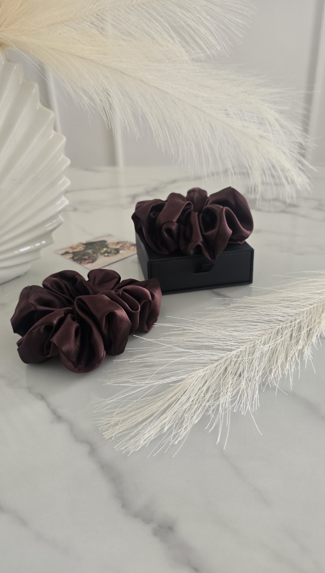 100% Mulberry šilko plaukų gumytė - ruda, L dydis