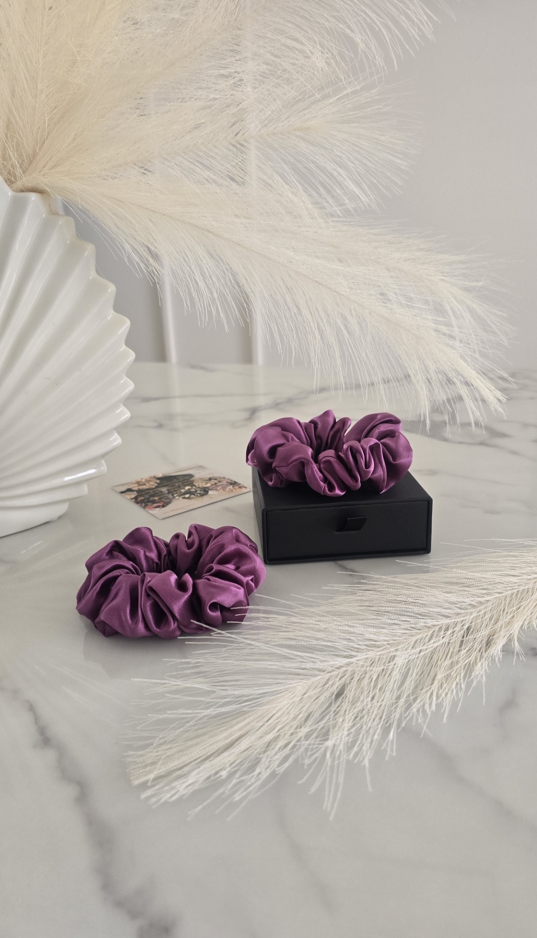 100% Mulberry šilko plaukų gumytė - violetinė, M dydis